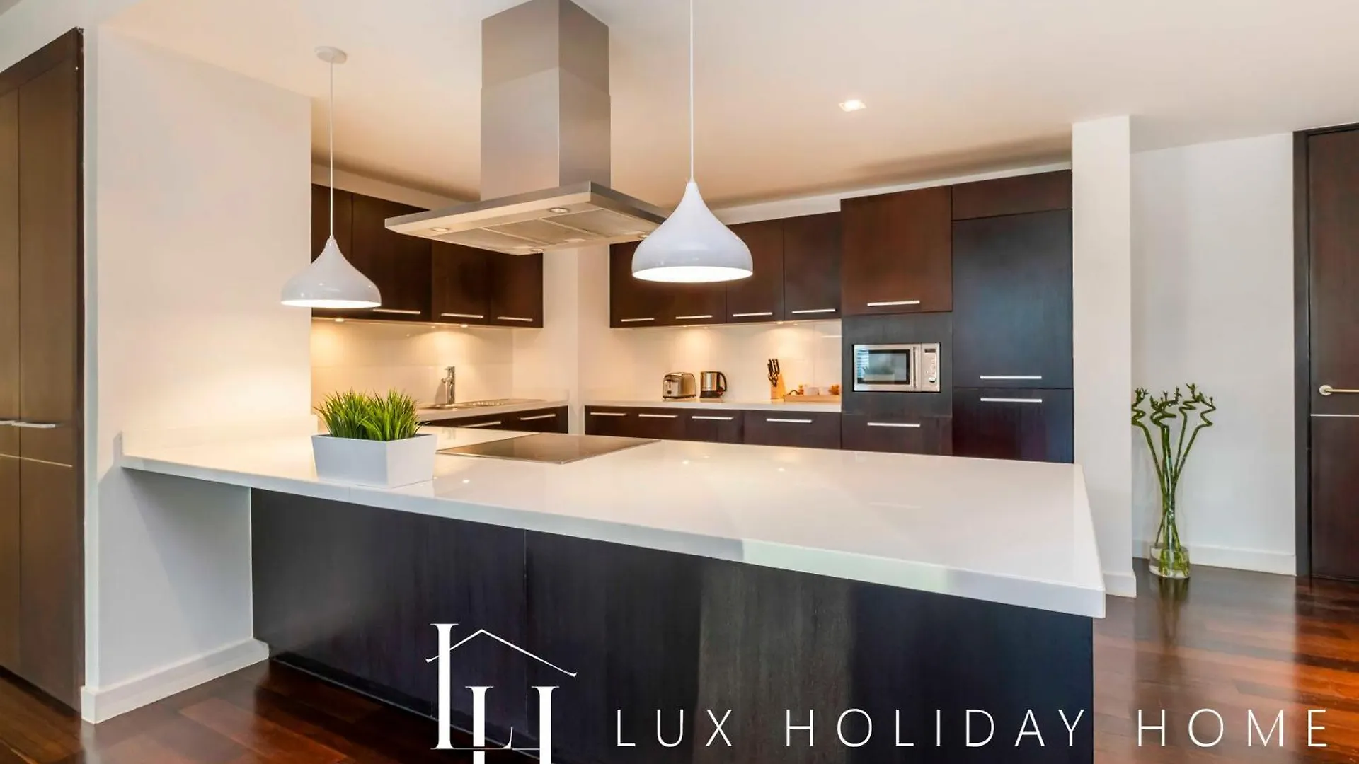 Lux The Elegant Difc Suite Dubai Apartment